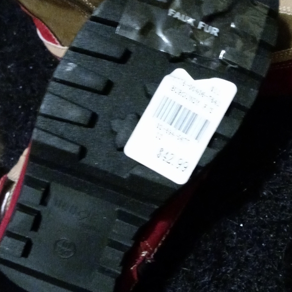 Boots - Picture 3 of 3